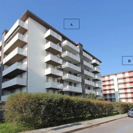 Smeralda Apartment *